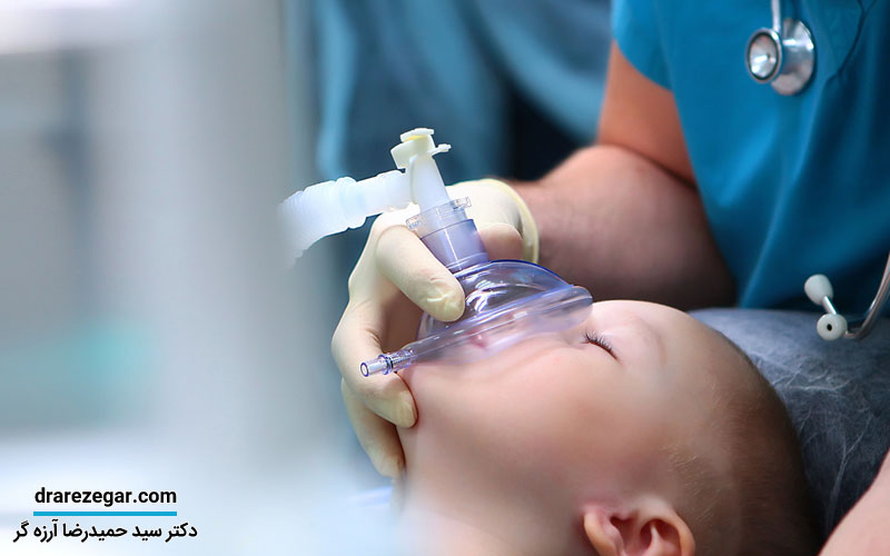 عمل جراحی هیدروسل در نوزادان پسر